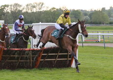 Racing TV .com Amateur Riders H'cap Hurdle.