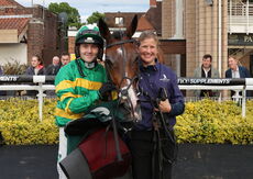 Howkins & Harrison H'cap Chase