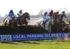 Racing TV Novices' H'cap Chase
