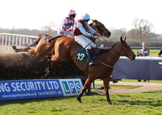 Racing TV Novices' H'cap Chase