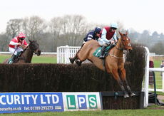 Askews Handicap Chase.