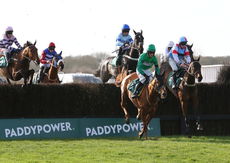Agetur Kingmaker Novices' Chase.