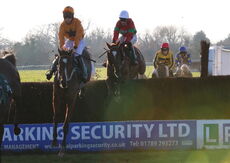 LPS Conditional Jockeys' Veterans' H'cap Chase.