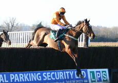 LPS Conditional Jockeys' Veterans' H'cap Chase.