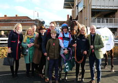 Agetur Kingmaker Novices' Chase.
