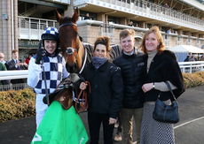 Paddy Power Warwick Castle H'cap Chase.