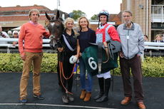 Racing TV Novices' H'cap Chase