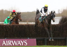 Racing TV Novices' H'cap Chase