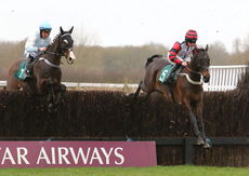 Racing TV Novices' H'cap Chase