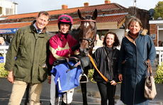 Weatherbys Novices' H'cap Chase