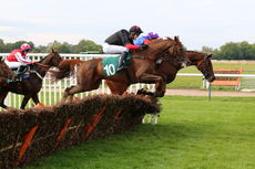 Agetur UK Maiden Hurdle