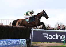 Sloane Helicopters H'cap Chase.