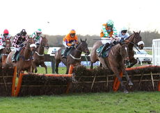 Pony Racing Authority Graduates H'cap Hurdle.