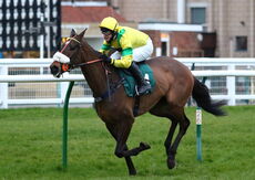 Paddy Power 'NH' Flat Race.