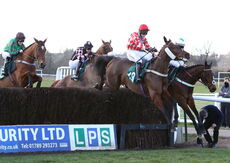 UBS Wealth Management Novices H'cap Chase.