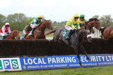 UBS Wealth Management Novices H'cap Chase.
