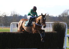 Racing TV Novices' H'cap Chase