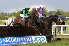 Lovely Lorna's Cinquenta Celebration H'cap Chase.