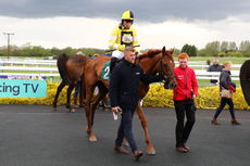 Lovely Lorna's Cinquenta Celebration H'cap Chase.