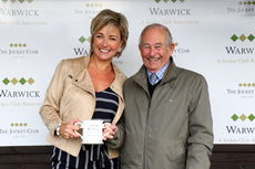 Lovely Lorna's Cinquenta Celebration H'cap Chase.