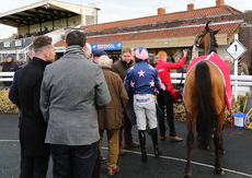 RacingTV.com NH Novices' Hurdle