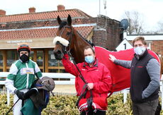 Irish Thoroughbred Marketing Novices' Hurdle.