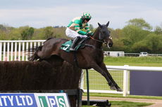 Racing TV Novices' H'cap Chase