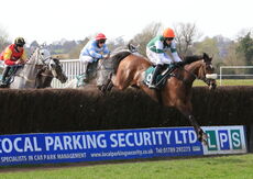 Racing TV Mares' Nov H'cap Chase.
