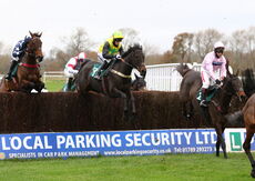 Racing TV Mares' Novices' Handicap Chase.
