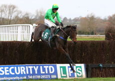 Racing TV Mares' Novices' Handicap Chase.
