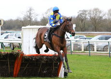 Ballymore Leamington Novices' Hurdle.