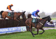 racingtv.com 'Veterans' H'cap Chase
