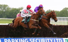 Close Brothers Business Finance Nov H'cap Chase.