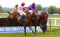Close Brothers Business Finance Nov H'cap Chase.