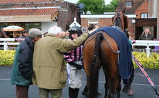 Hook Norton Brewery H'cap Chase.