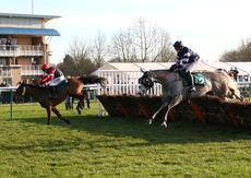 Racingtv.com Hands And Heels H'cap hurdle.