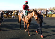 Racingtv.com Hands And Heels H'cap hurdle.