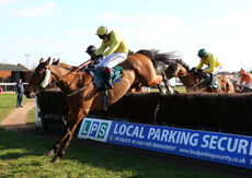 Shortland Horne H'cap Chase.