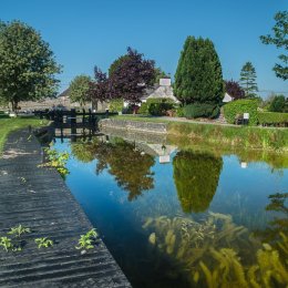 1100-Belmont Lock 33 May morning Grand Canal Offaly Ireland