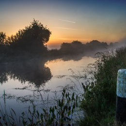 1112-July Dawn Jet Trails Grand Canal Offaly