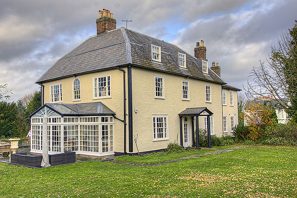 Exterior Front 17