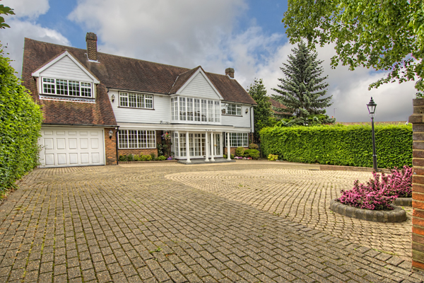 Exterior front 10