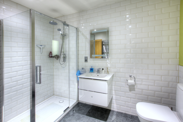 Interior Bathrooms 12