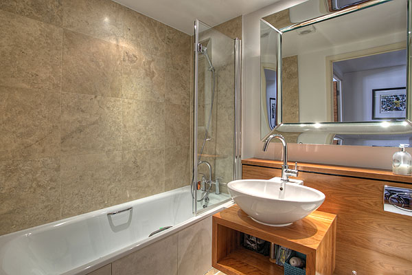 Interior Bathrooms 15