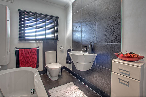 Interior Bathrooms 2