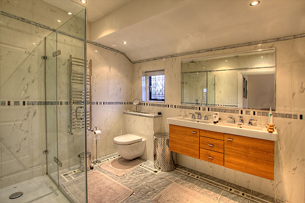 Interior Bathrooms 3