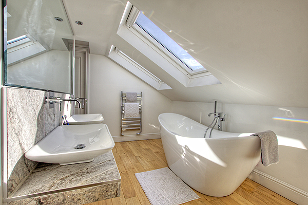 Interior Bathrooms 9