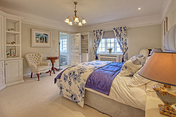 Interior Bedrooms 4