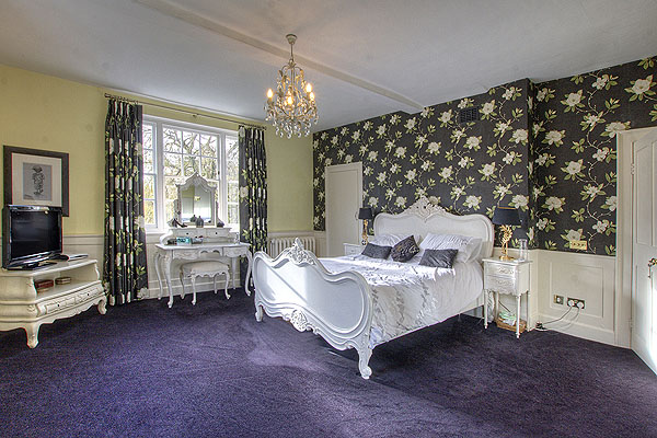 Interior Bedrooms 6
