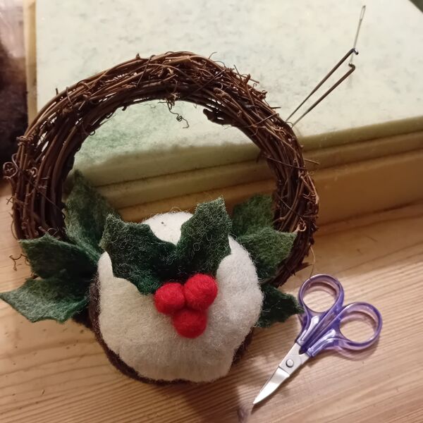 Small pudding wreath